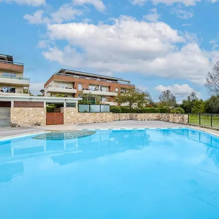 Azur - Pool & Near Geneva, Airport Prévessin