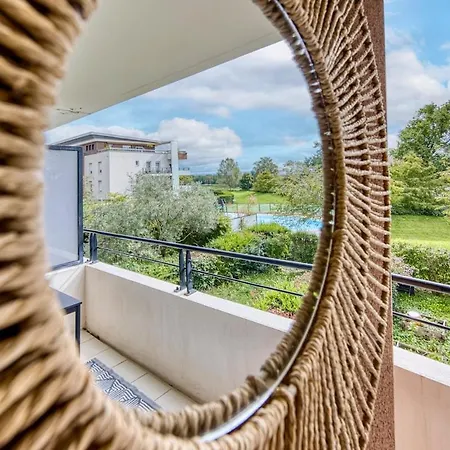 Azur - Pool & Near Geneva, Airport Appartement *